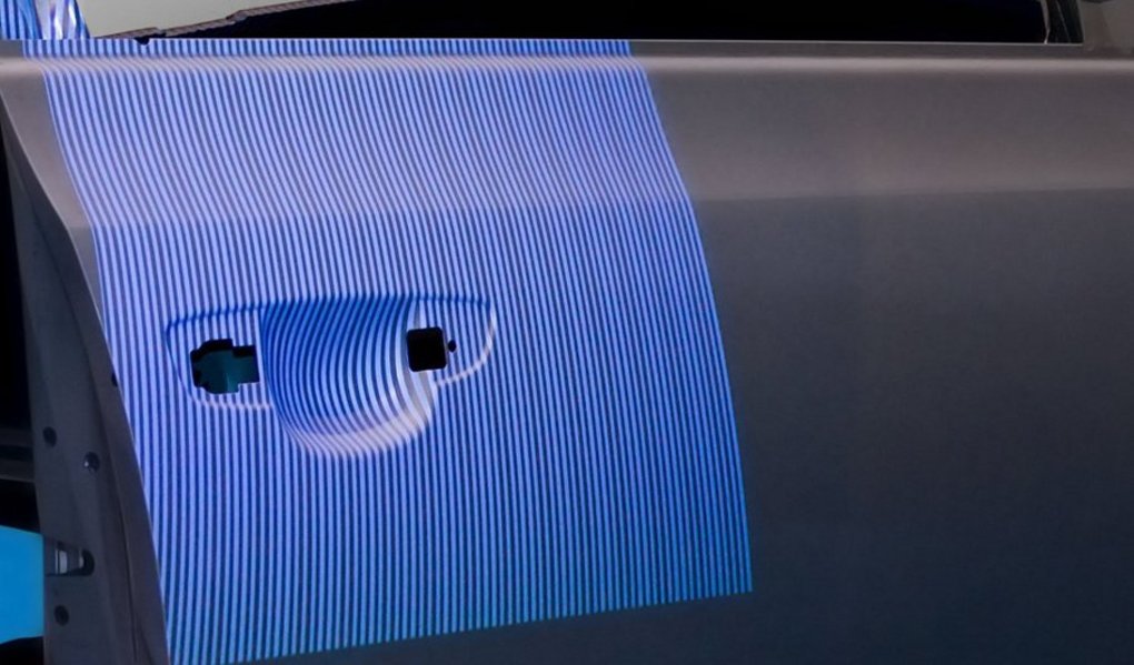 Datenaufnahme im Bereich der Türgriffmulde einer Autotür